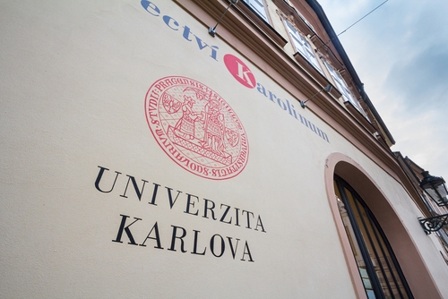 Карлов университет