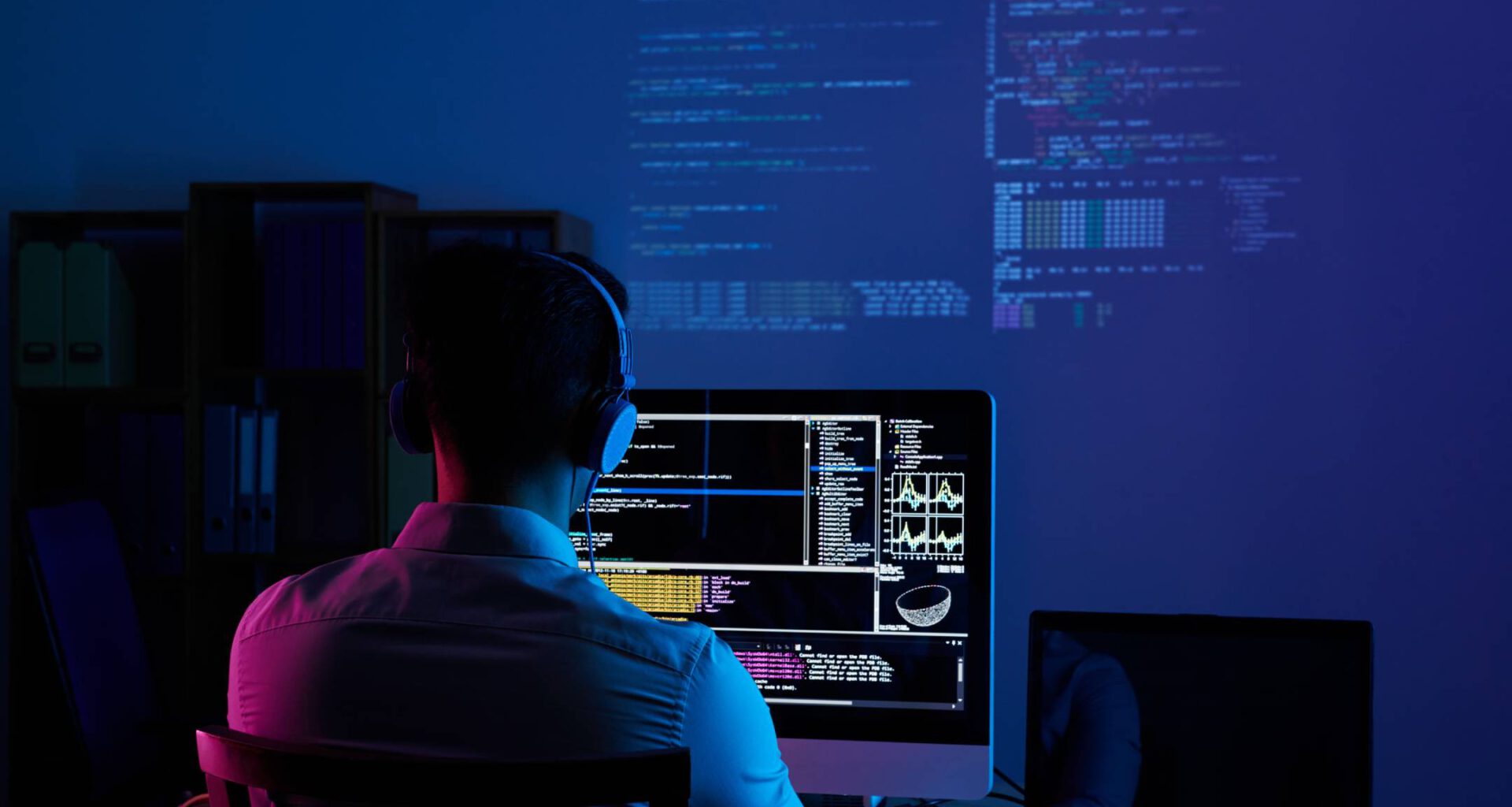 Программист за работой